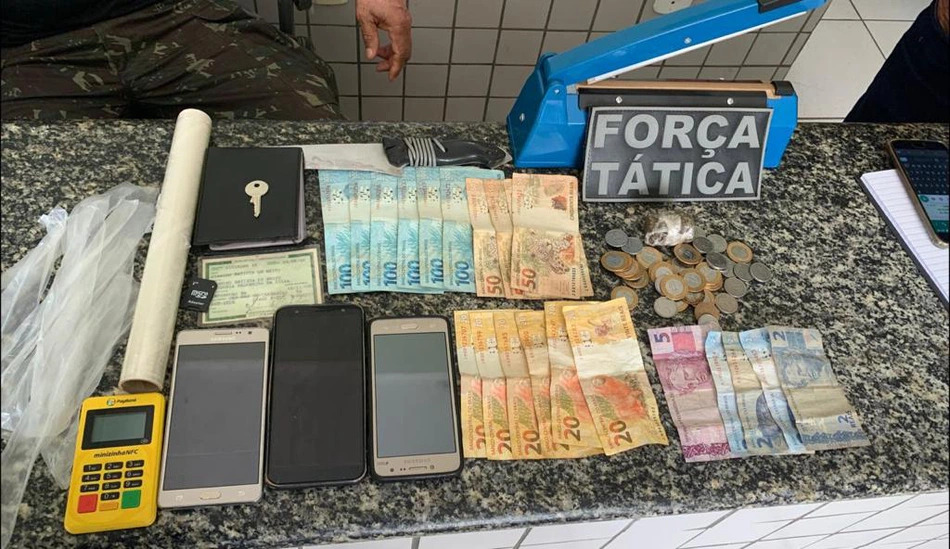 Força Tática apreende drogas e dinheiro em casa em Valença do Piauí
