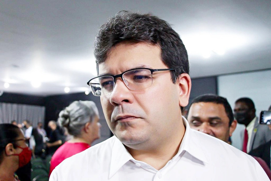 "Respeito a posição do prefeito Marcelo Costa", diz Rafael Fonteles