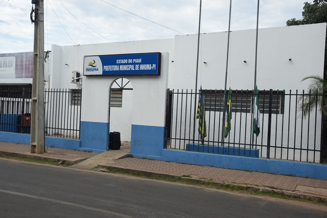 Prefeitura de Inhuma anuncia reforma da Praça Monsenhor Lopes e apresenta novidades para o período natalino