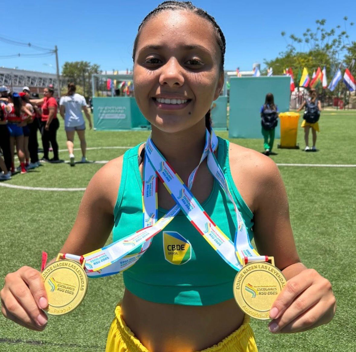 Piauiense Yasmin Cruz leva Brasil à conquista de dois ouros no Sul-Americano Escolar de Atletismo