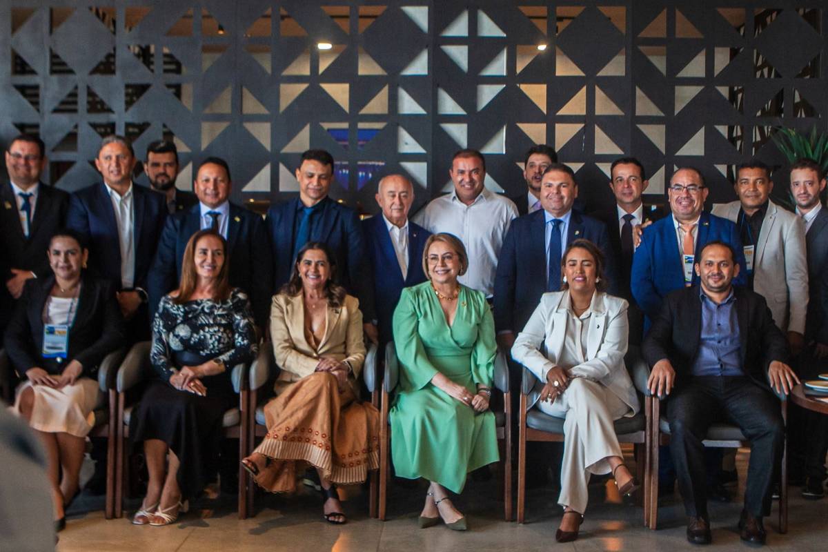 Júlio César reúne prefeitos em Brasília e defende aumento do FPM para fortalecer municípios