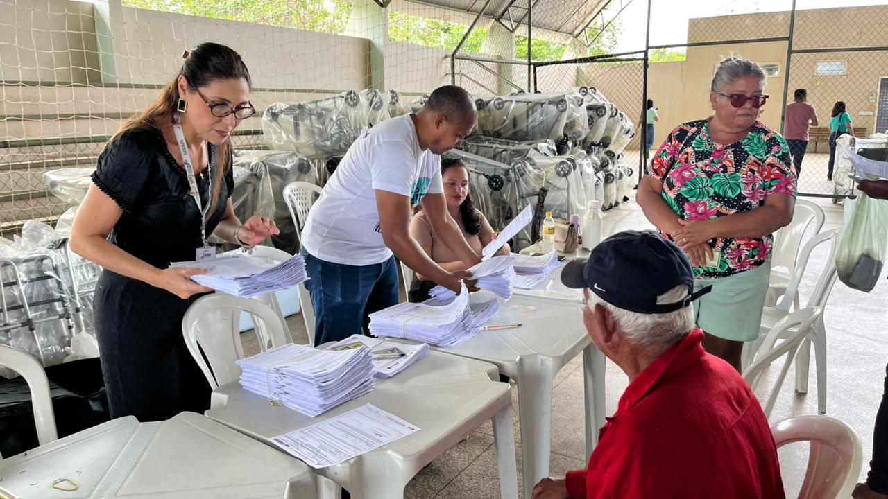 Sesapi entrega mais de 1.600 &oacute;rteses, pr&oacute;teses e meios locomo&ccedil;&atilde;o para moradores de 14 munic&iacute;pios na regi&atilde;o de Valen&ccedil;a
