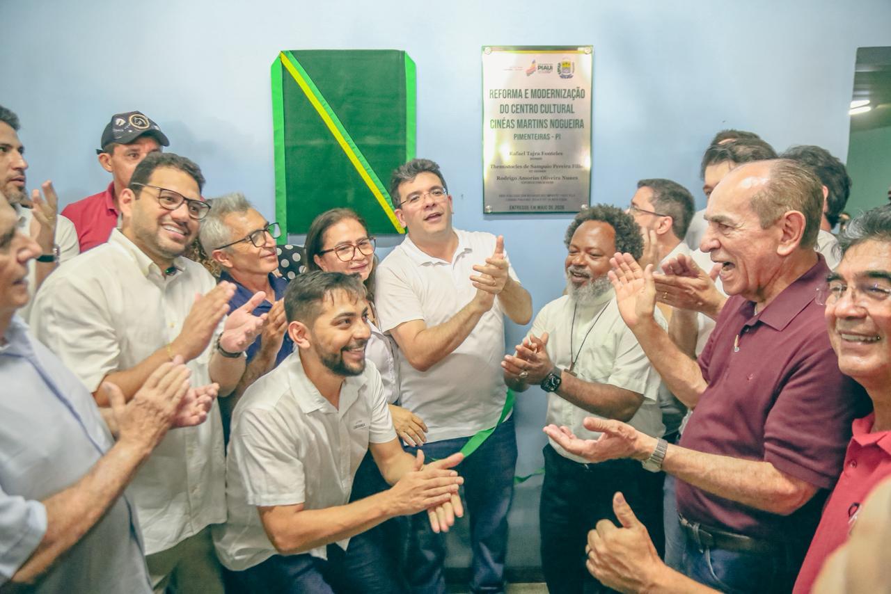 Rafael Fonteles inaugura pista de caminhada, entrega Centro Cultural e autoriza novas obras em Pimenteiras