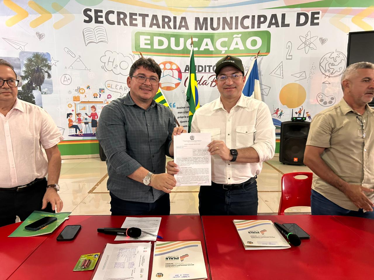 Interpi e Prefeitura de Ipiranga firmam parceria para ampliar a regulariza&ccedil;&atilde;o fundi&aacute;ria no munic&iacute;pio