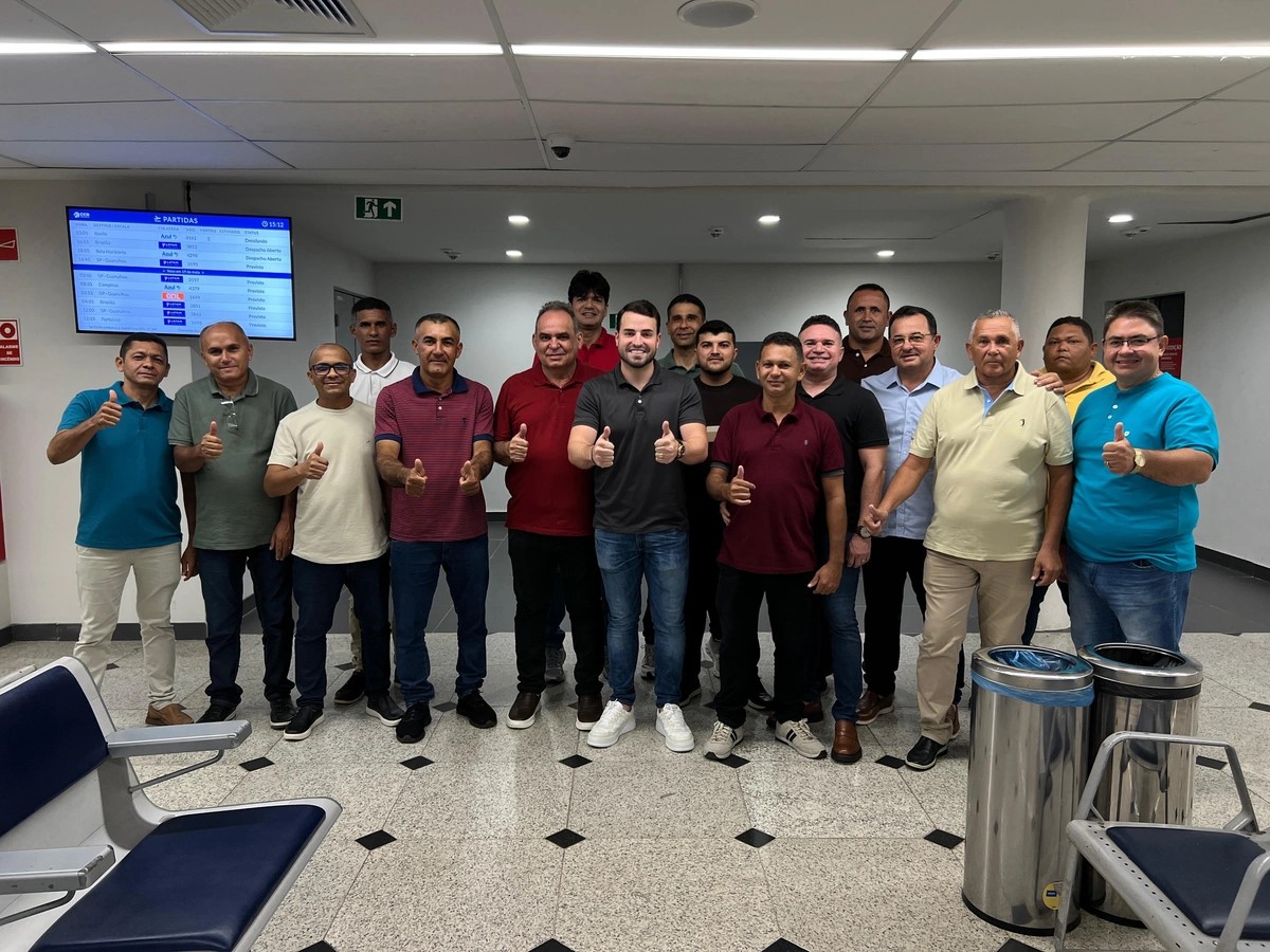 Gest&atilde;o de Aroazes participa da Marcha dos Prefeitos em Bras&iacute;lia
