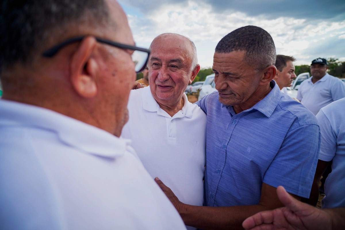 J&uacute;lio C&eacute;sar acompanha Rafael Fonteles em agenda por cidades do Vale do Sambito