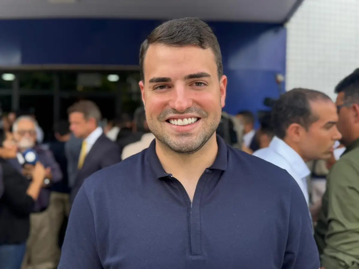 Prefeito Manoel Portela participa de solenidade de posse da nova diretoria da APPM