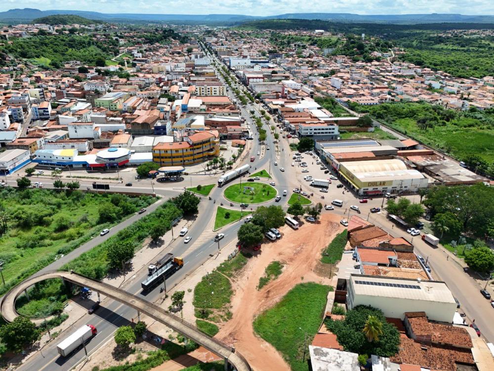 Golpistas se passam por servidores e prometem cestas b&aacute;sicas para coletar dados no Sul do Piau&iacute;, alerta prefeitura