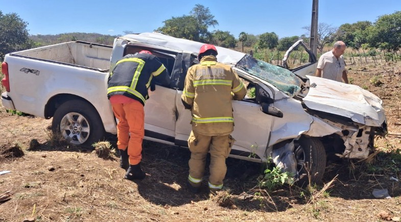 Crian&ccedil;a e outras tr&ecirc;s pessoas ficam feridas ap&oacute;s acidente na BR-316 em Elesb&atilde;o Veloso