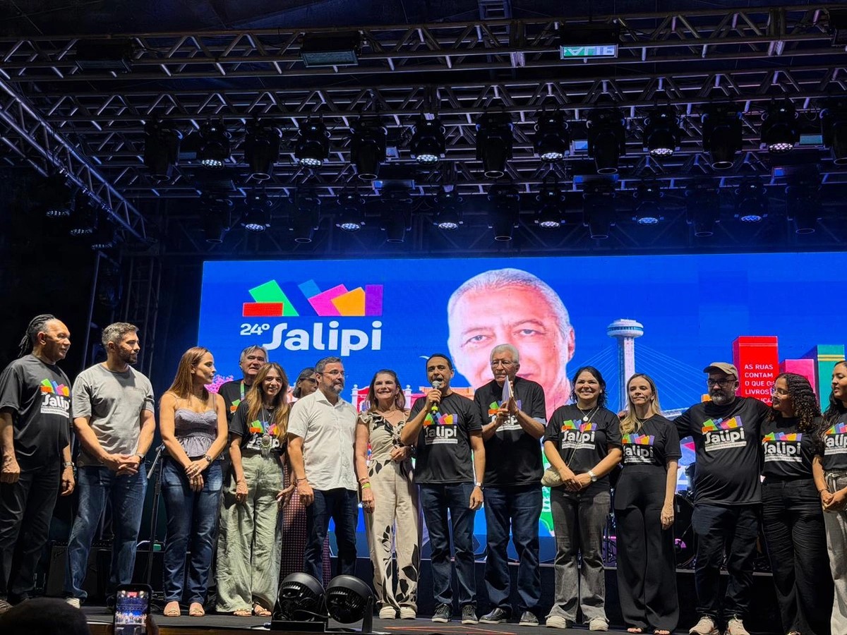 SaLiPi re&uacute;ne multid&atilde;o e fecha edi&ccedil;&atilde;o hist&oacute;rica com show de Nando Reis