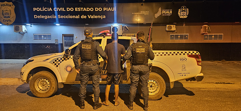 Suspeito &eacute; preso com tablete de coca&iacute;na avaliado em R$ 50 mil em Elesb&atilde;o Veloso