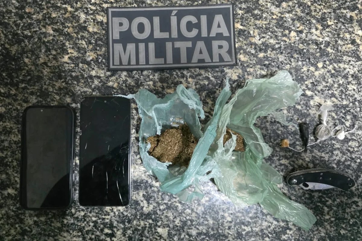 PM apreende maconha, coca&iacute;na e crack e prende suspeito de tr&aacute;fico em Elesb&atilde;o Veloso