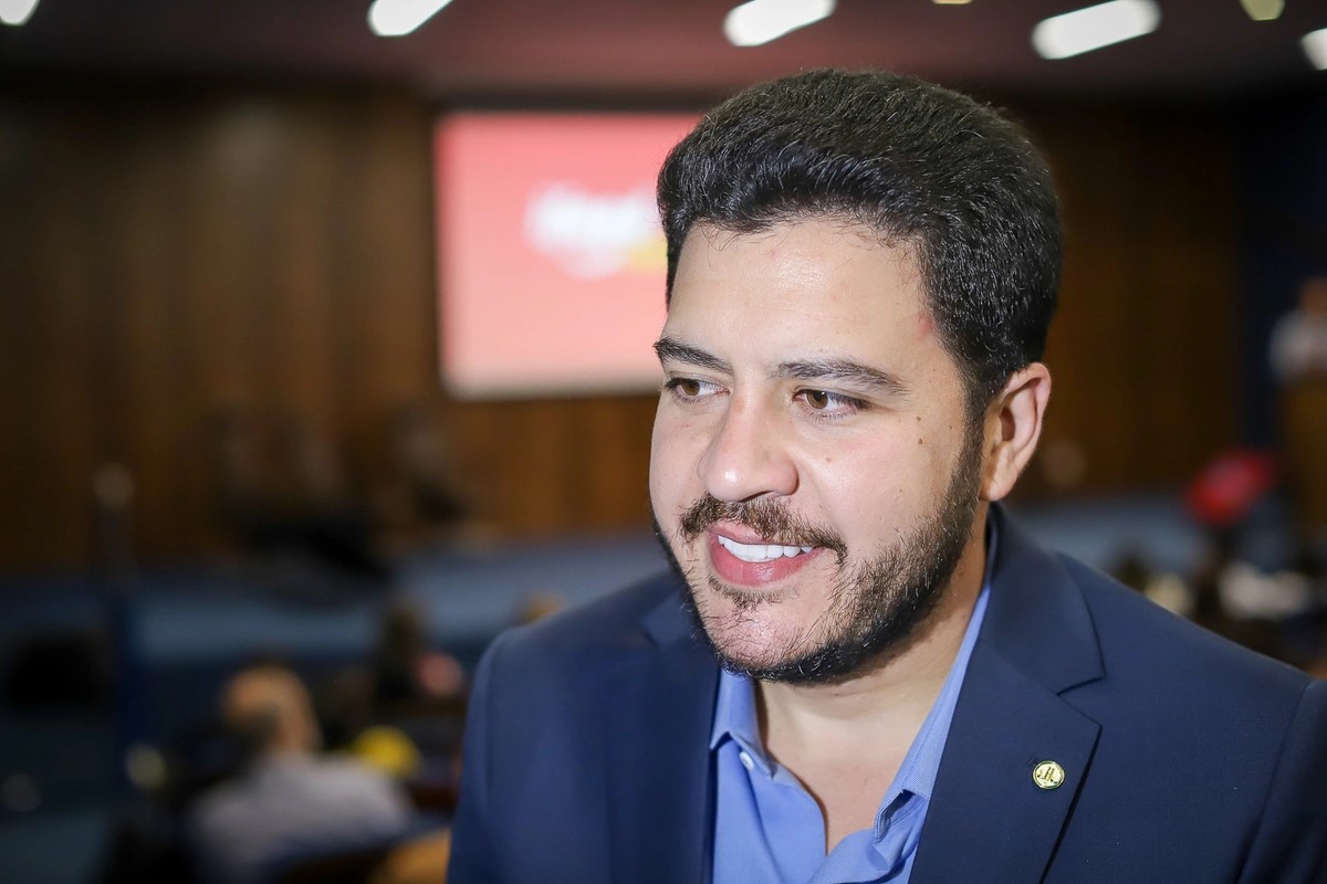 Inhuma recebe R$ 3 milh&otilde;es em pavimenta&ccedil;&atilde;o asf&aacute;ltica com articula&ccedil;&atilde;o de Jadyel Alencar e Rafael Fonteles