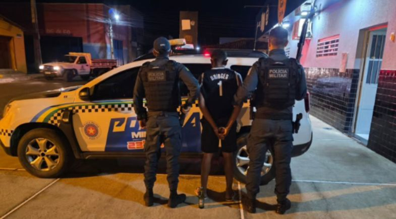 Homem &eacute; preso por dar &ldquo;grau&rdquo; de moto, pilotar em zigue-zague e embriagado em Elesb&atilde;o Veloso