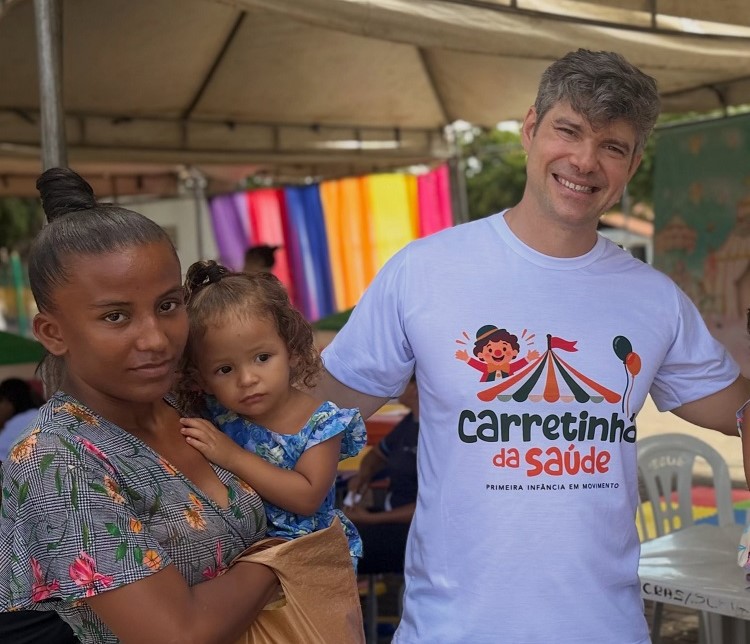 Carretinha da Sa&uacute;de realiza atendimentos de crian&ccedil;as em V&aacute;rzea Grande